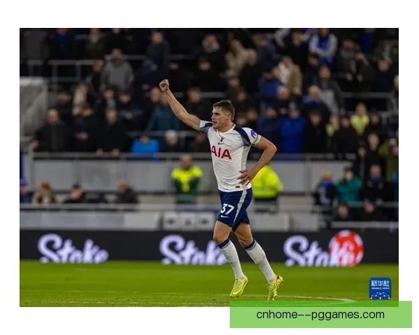 2025至2026赛季英超热刺在斯洛特带领下强势回归前四重现辉煌